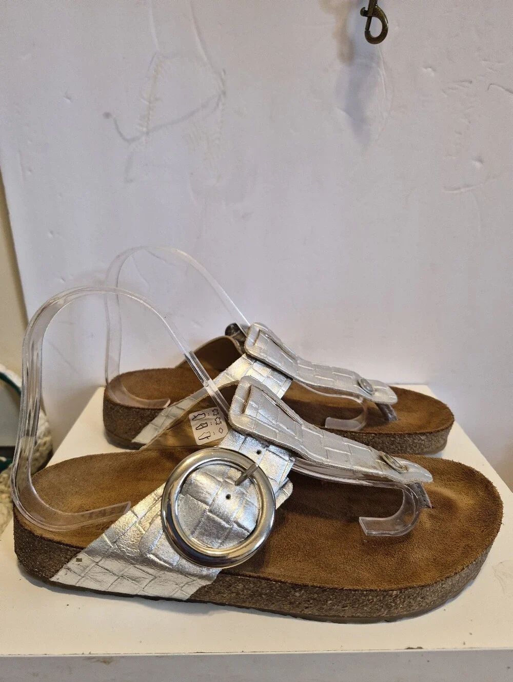 HAFLINGER "Corinna" Silver Croc-Embossed Leather Thong Sandals Sz.8/38 Ret.$170
